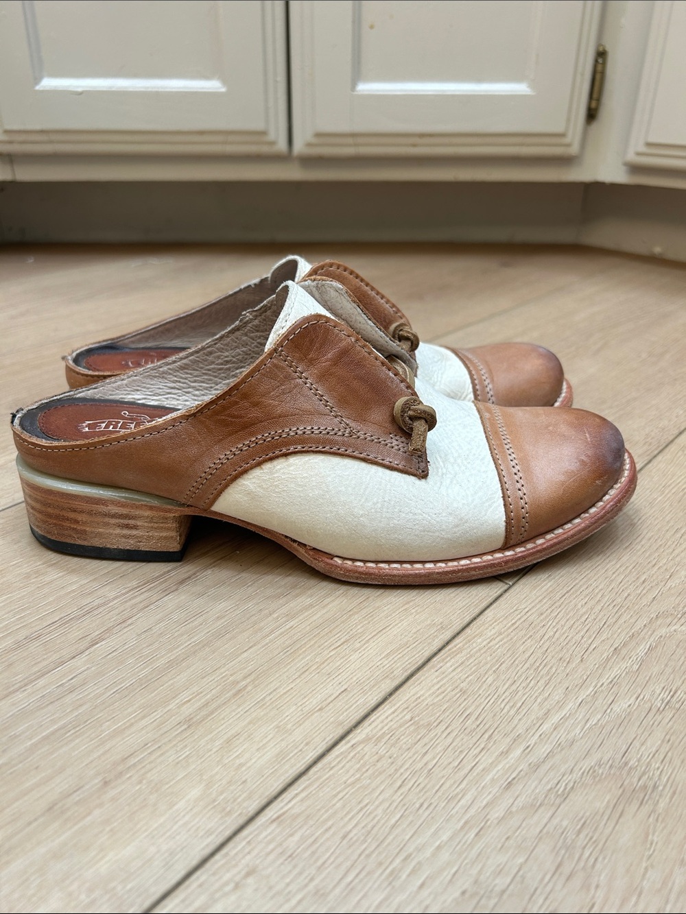 Freebird Malena Mules Size 7
